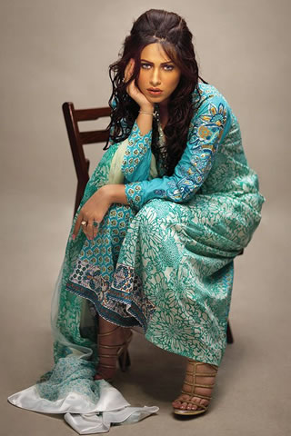 Pakistani Model Ayyan in Lakhani Wear