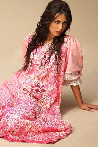 Ayyan Modeled for Lakhani