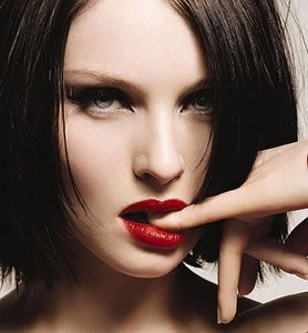 Hot Girl dark lipstick