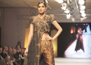 Hot Model at Islamabad Fashion Week