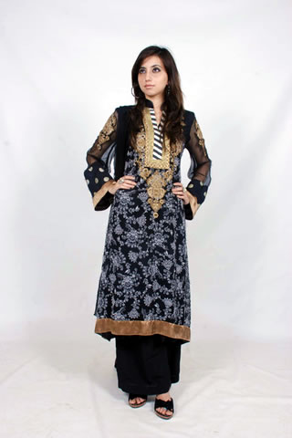 Gorgeous Pakistani Model in Maria B. Eid Collection