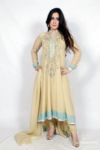 Sweet Pakistani Model in Maria B. Eid Collection