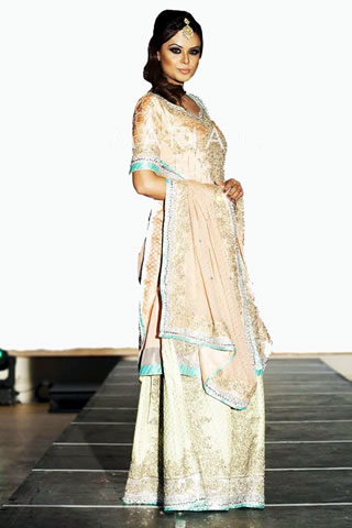 Sweet Model in Latest Dress