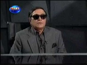 Moin Akhtar Giving Funny Interview As Chaudhary Shujahat