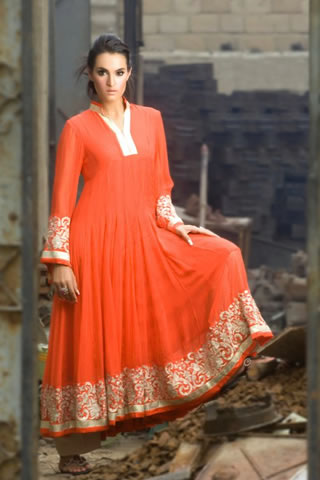 Hot Model Nadia Hussain wearing Orange & Golden frock