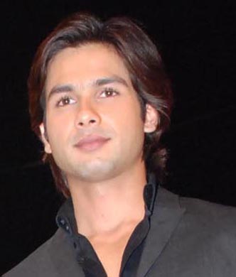 sahid kapoor wallpaper. Shahid Kapoor Wallpapers