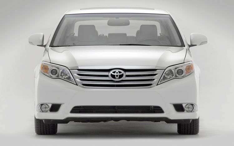 Toyota Corolla 1.3L GLi Front View