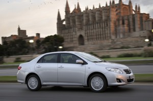 Toyota Corolla 2.0D Side View