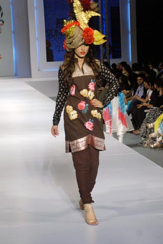 Akif Mahmood Design in pfdc sunsilk fashion week 2011