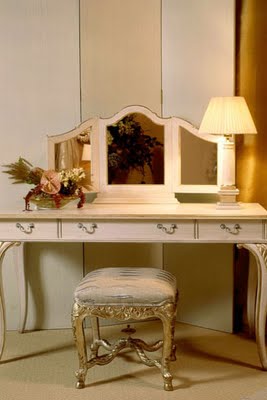latest bed designs by wing Chair pakistan