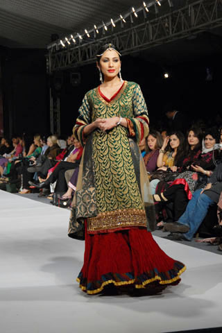 rehana pfdc pakistan fashion week