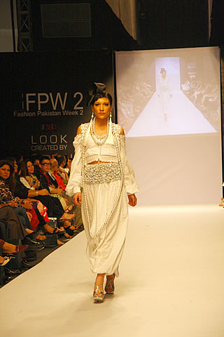 shehla rehman karachi fashion week