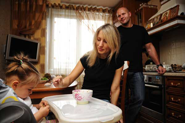 Fedor-Wife-and-Daughter.jpg