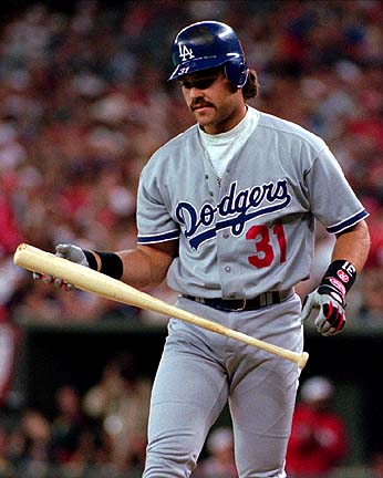Mike Piazza Fashion 2019