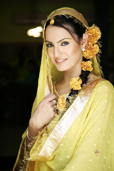 Fashion Stylist Career on Nabila Hair Stylist For Bridal Makeup
