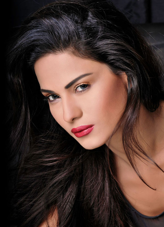 http://www.fashiontrends.pk/wp-content/uploads/2011/10/Pakistani-Veena-Malik.jpg