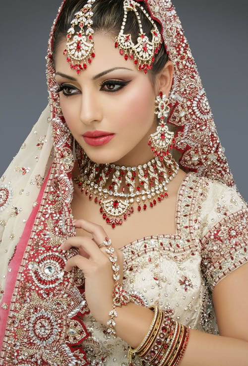 Bridal Men Dress 5 Amazing New Pakistani Bridal Dresses Bridal dresses in