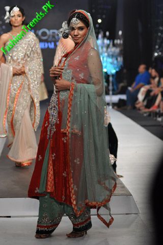 Teena by Hina Butt at L'Oreal Paris Bridal Week 2012