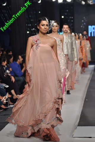 Teena by Hina Butt at L'Oreal Paris Bridal Week 2012