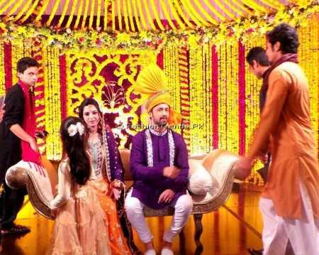 Atif Aslam & Sara Bharwana Mehndi Pictures