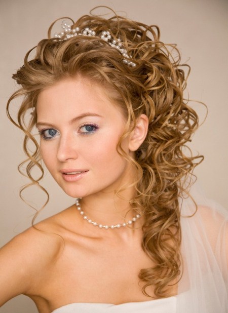 Women Valentine Day Hairstyles 2014 0 Comments