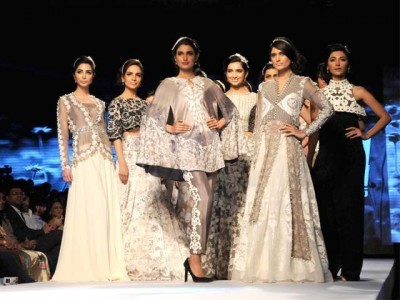 Karachi Fashion Week 2015 Pictures Karachi Fashion Week 2015 Pictures