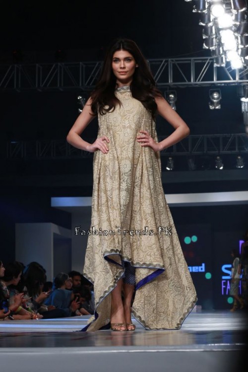 Gul Ahmed Collection at PFDC Sunsilk Fashion Week 2015 (10) Gul Ahmed Collection at PFDC Sunsilk Fashion Week 2015 (10)