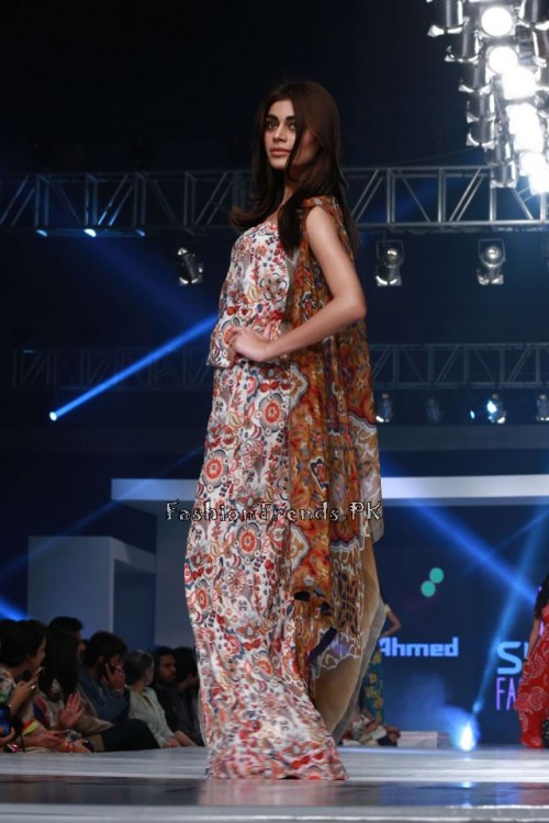 Gul Ahmed Collection at PFDC Sunsilk Fashion Week 2015 (16) Gul Ahmed Collection at PFDC Sunsilk Fashion Week 2015 (16)