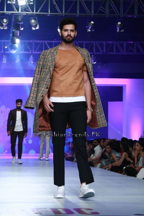 Republic By Omar Farooq at Collection PFDC Sunsilk Fashion Week 2015 (3) Republic By Omar Farooq at Collection PFDC Sunsilk Fashion Week 2015 (3)