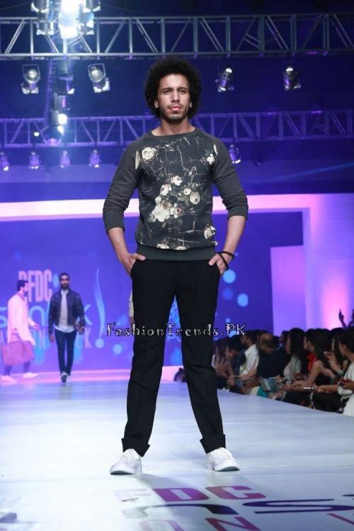 Republic By Omar Farooq at Collection PFDC Sunsilk Fashion Week 2015 (10) Republic By Omar Farooq at Collection PFDC Sunsilk Fashion Week 2015 (10)