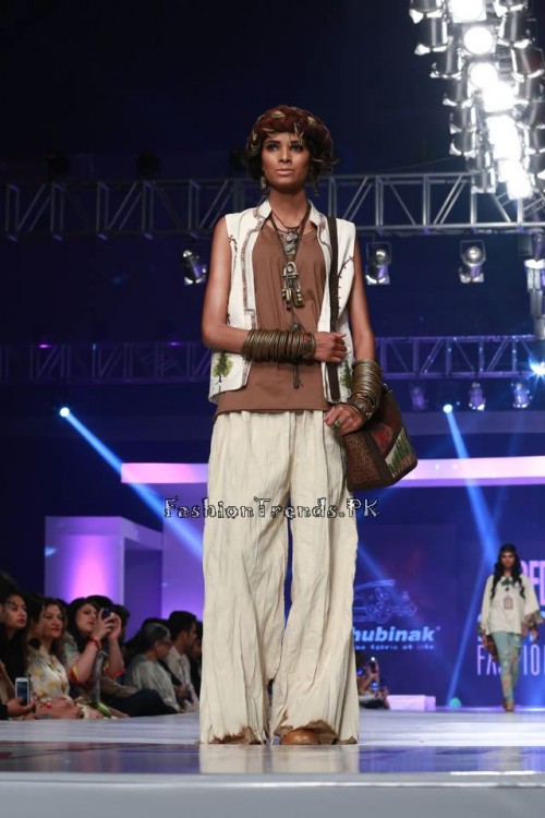 Shubinak Collection PFDC Sunsilk Fashion Week 2015 (15) Shubinak Collection PFDC Sunsilk Fashion Week 2015 (15)