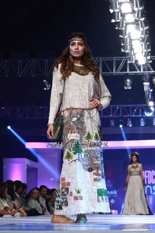 Shubinak Collection PFDC Sunsilk Fashion Week 2015 (21) Shubinak Collection PFDC Sunsilk Fashion Week 2015 (21)