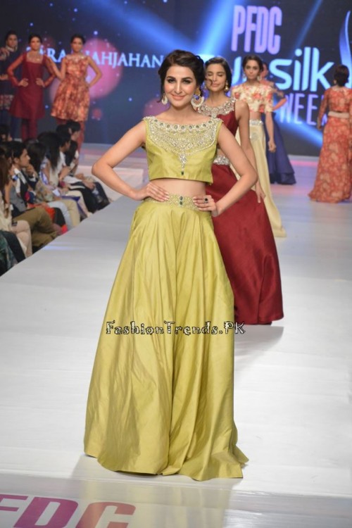Zara Shahjahan New Vintage at PFDC Sunsilk Fashion Week 2015 (13) Zara Shahjahan New Vintage at PFDC Sunsilk Fashion Week 2015 (13)