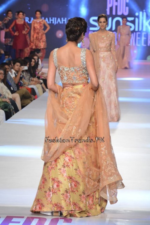 Zara Shahjahan New Vintage at PFDC Sunsilk Fashion Week 2015 (19) Zara Shahjahan New Vintage at PFDC Sunsilk Fashion Week 2015 (19)