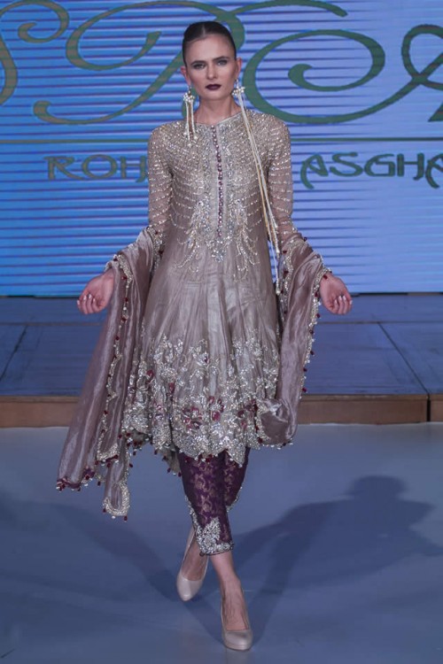 Sara Rohale Asghar Bridal Dresses Pakistan Fashion Week London 2015 01 Sara Rohale Asghar Bridal Dresses Pakistan Fashion Week London 2015 01