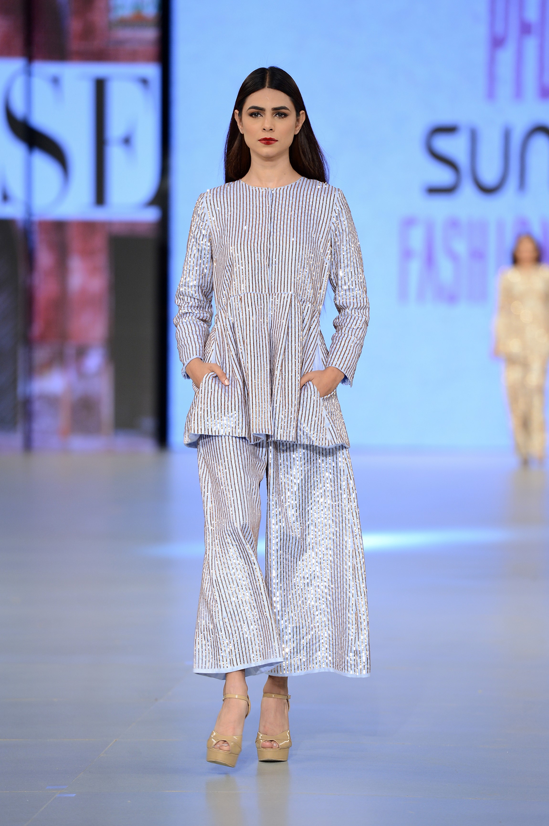 Pakistan Fashion Design Council - PFDC 23 Pakistan Fashion Design Council - PFDC 27