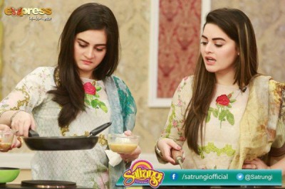 Aiman and Minal Khan With Their Mother in Morning Show Satrungi Aiman and Minal Khan With Their Mother in Morning Show Satrungi