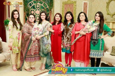Aiman and Minal Khan With Their Mother in Morning Show Satrungi Aiman and Minal Khan With Their Mother in Morning Show Satrungi