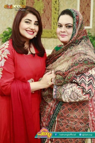 Aiman and Minal Khan With Their Mother in Morning Show Satrungi Aiman and Minal Khan With Their Mother in Morning Show Satrungi