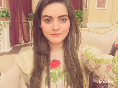 Aiman and Minal Khan With Their Mother in Morning Show Satrungi Aiman and Minal Khan With Their Mother in Morning Show Satrungi