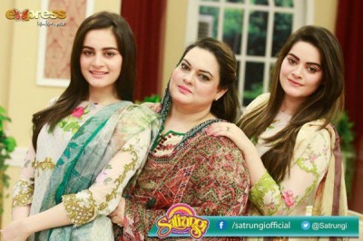 Aiman and Minal Khan With Their Mother in Morning Show Satrungi Aiman and Minal Khan With Their Mother in Morning Show Satrungi