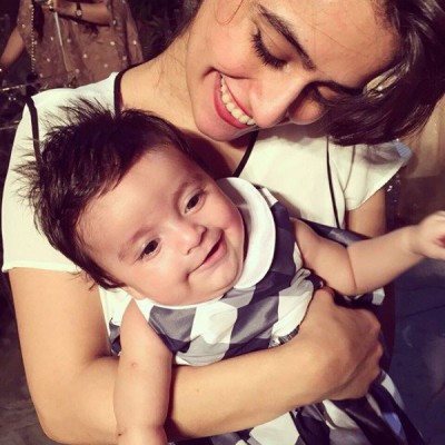 Alishba Yousuf poses with her baby boy. Alishba Yousuf poses with her baby boy.