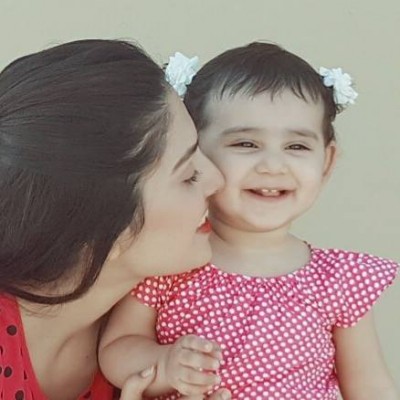 Ayeza Khan is here with her beautiful daughter Hoorain Taimoor. Ayeza Khan is here with her beautiful daughter Hoorain Taimoor.