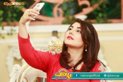 Fatima Effendi with Her Mother and Sister in Morning Show ‘Satrungi’c Fatima Effendi with Her Mother and Sister in Morning Show ‘Satrungi’