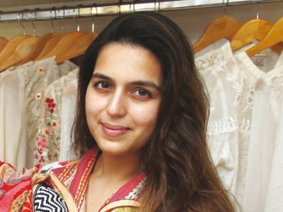 Saleha Qureshi showcases Eid collection 2016
