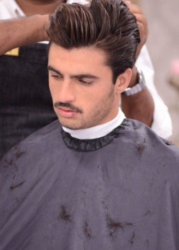 Chai-Wala-Arshad-Khan-Hair-Cut-530x800