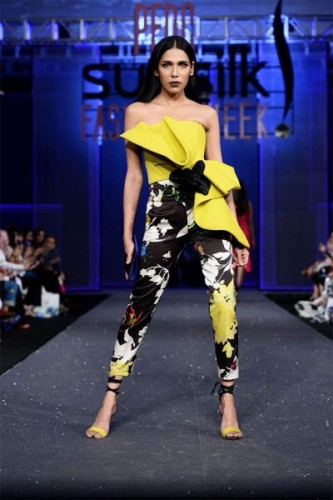 Sana Safinaz Chateau Marmont Collection at PSFW17 Sana Safinaz Chateau Marmont Collection at PSFW17