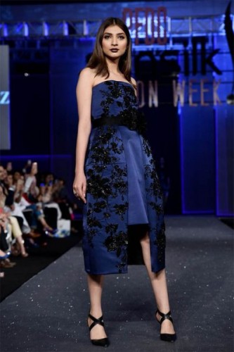 Sana Safinaz Chateau Marmont Collection at PSFW17 Sana Safinaz Chateau Marmont Collection at PSFW17