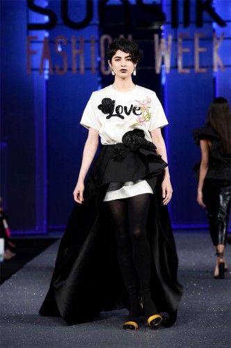 Sana Safinaz Chateau Marmont Collection at PSFW17 Sana Safinaz Chateau Marmont Collection at PSFW17
