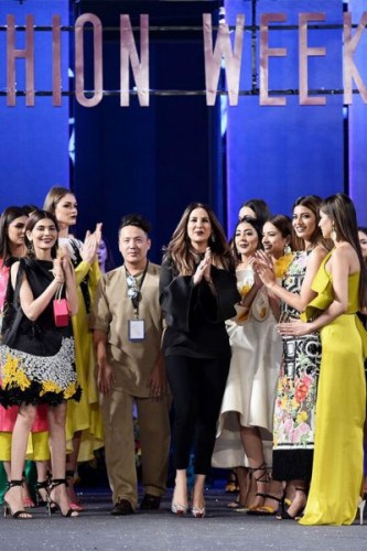 Sana Safinaz Chateau Marmont Collection at PSFW17 Sana Safinaz Chateau Marmont Collection at PSFW17